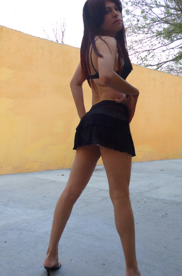 Tranny Alexia Outside in a Black Skirt